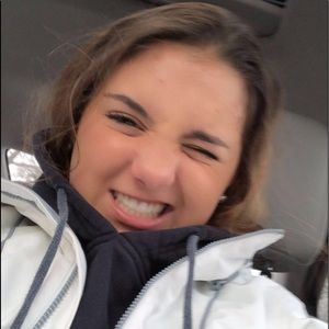 Meet your Posher, Maya